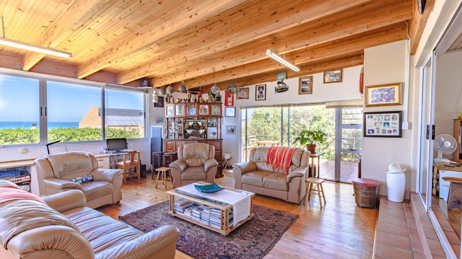 3 Bedroom Property for Sale in Franskraal Western Cape